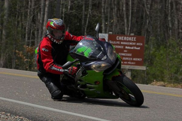 crotchrocketracingimg_3204_01.jpg