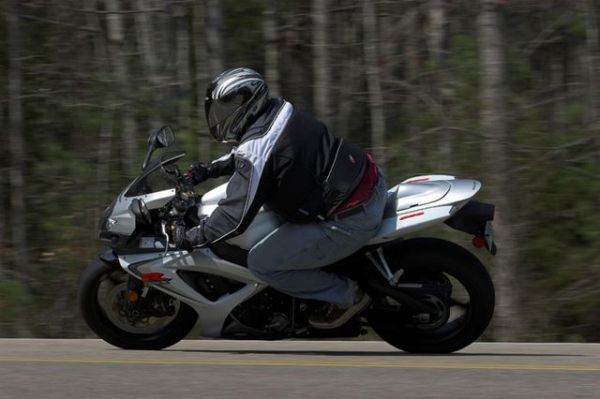 crotchrocketracingimg_3241_01.jpg