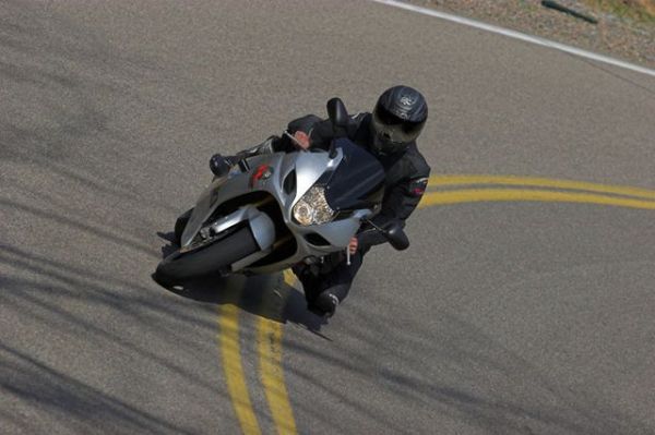 crotchrocketracingimg_3268_01.jpg