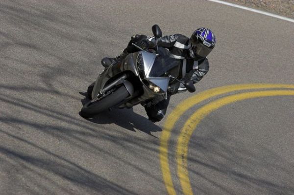 crotchrocketracingimg_3269_01.jpg