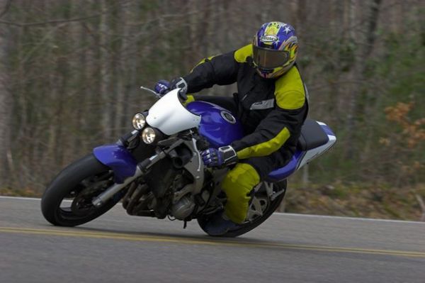 crotchrocketracingimg_4243_01.jpg