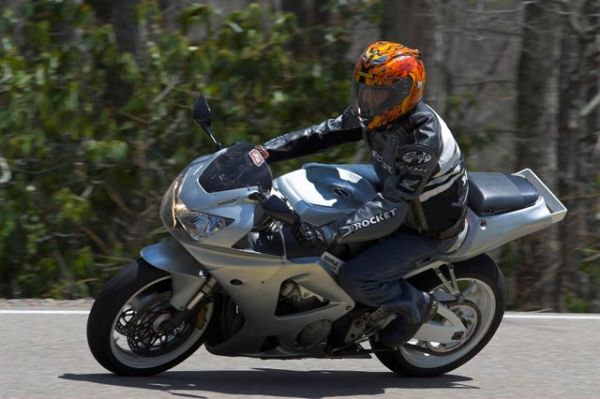 crotchrocketracingimg_4336_01.jpg