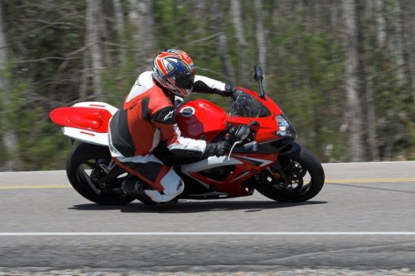 crotchrocketracingimg_4355_01.jpg