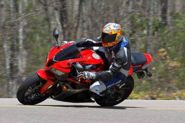 crotchrocketracingimg_4444_01.jpg