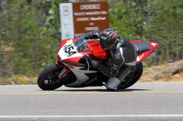 crotchrocketracingimg_4450_02.jpg