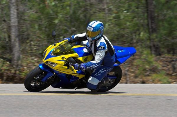 crotchrocketracingimg_4524_01.jpg