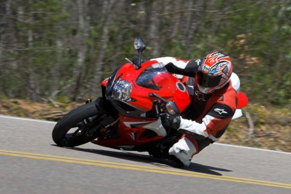 crotchrocketracingimg_4548_01.jpg