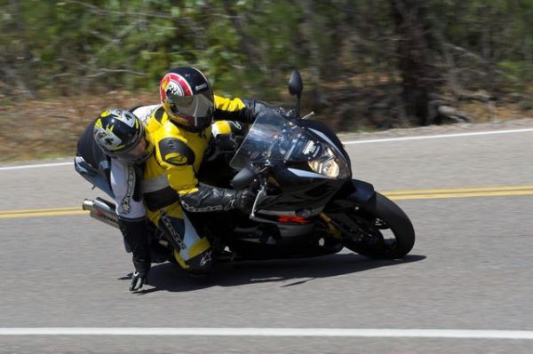 crotchrocketracingimg_4644_01.jpg
