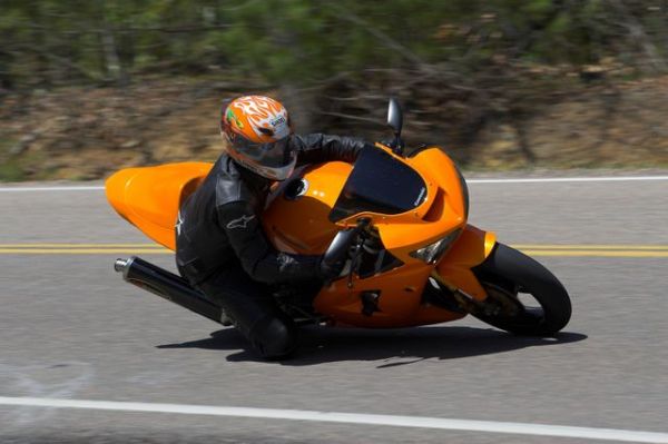 crotchrocketracingimg_4681_01.jpg