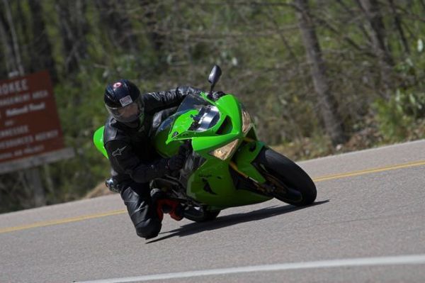 crotchrocketracingimg_5019_01.jpg