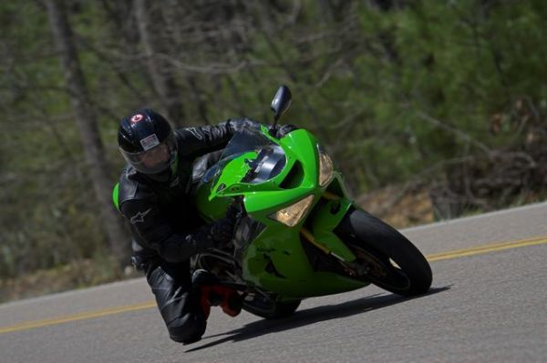 crotchrocketracingimg_5020_02.jpg
