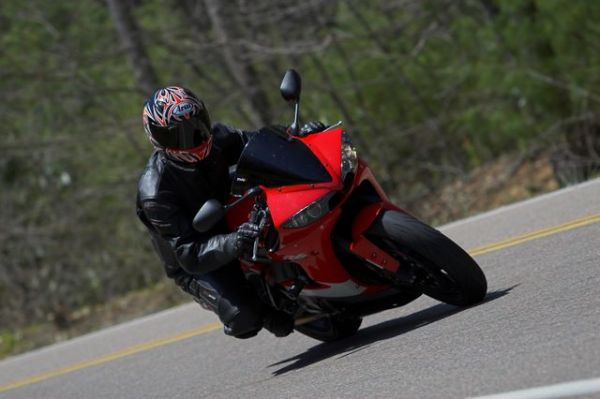 crotchrocketracingimg_5022_01.jpg