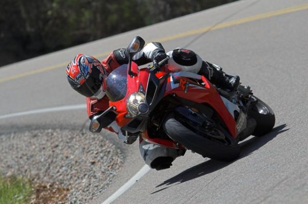 crotchrocketracingimg_5095_01.jpg