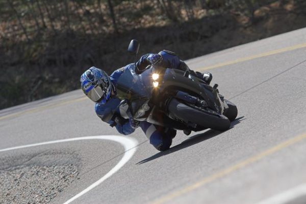 crotchrocketracingimg_5135_01.jpg